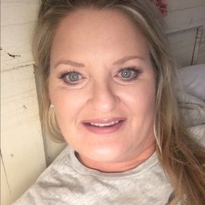 Meet your Posher, Deana